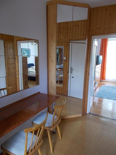 Liliom Apartments Balatonfuered Екстер'єр фото