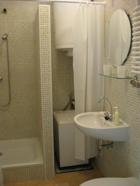 Liliom Apartments Balatonfuered Екстер'єр фото